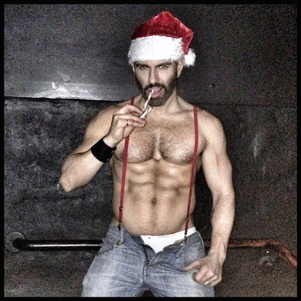 sexy santa jared let shirtless men images 2014 640x640-008