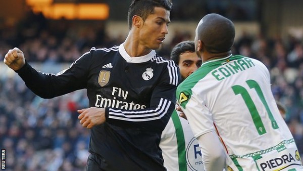 cristiano ronaldo strikes cordoba defender in face for two game ban 2015 images