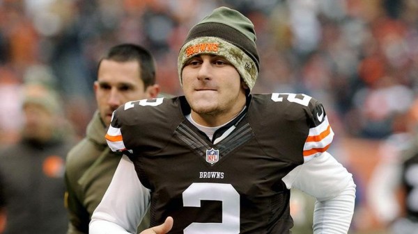 johnny manziel biting lips for cleveland browns 2015