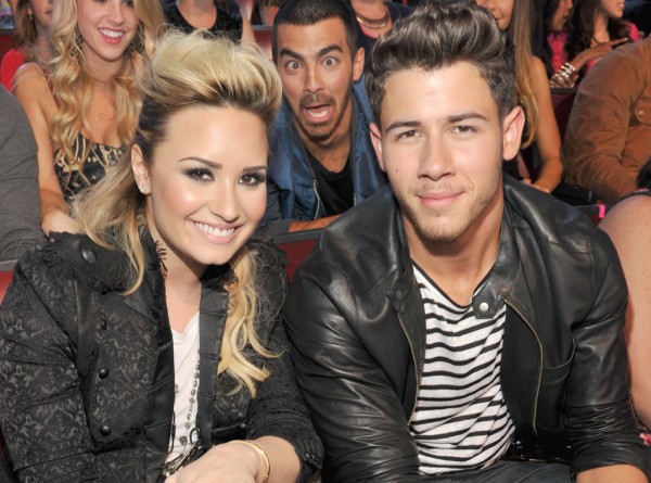 nick jonas wants to marry demi lovato images 2015