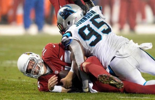 ryan lindley taken down by panthers nfl wildcard 2015 imagtes