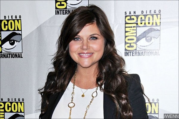 tiffani thiessen pregnant with second baby images