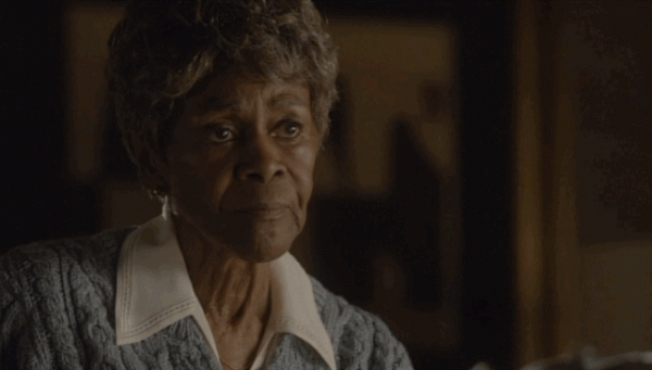 cicely tyson doing annalise hair on how to get away with murder 2015 images