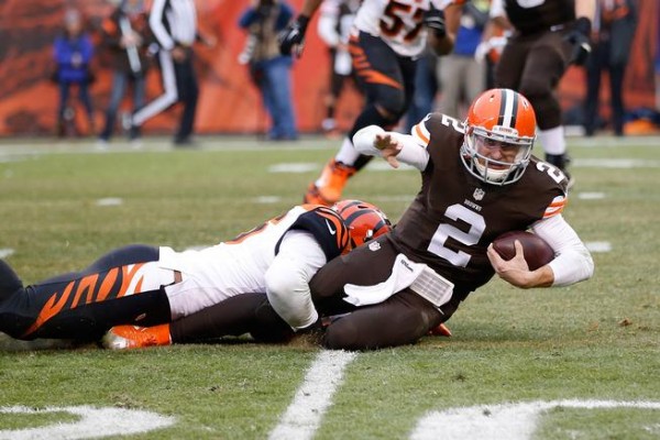 johnny manziel blown down by bengals on cleveland browns 2015