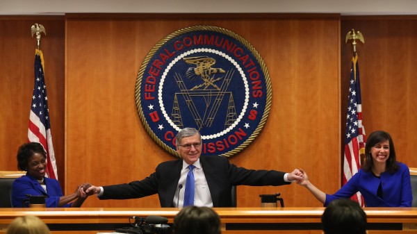 net neutrality passed for fcc but expect battles to challenge it 2015