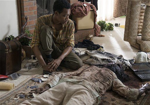 noah dealing with his mothers death on walking dead season 5 ep 9 images