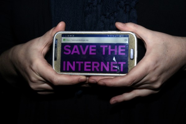 save the internet fcc decides on net neutrality