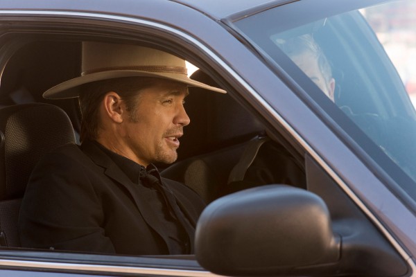 timothy olyphant justified riding in cars with boys 2015 images