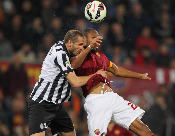 Seydou Keita scores soccer goal for as roma 2015 images