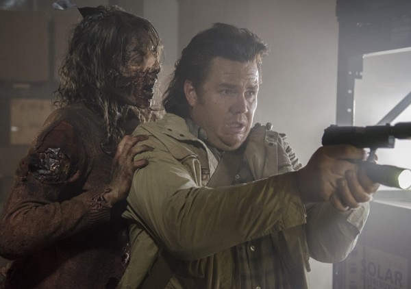 eugene fighting zombies on the walking dead spend 2015 images