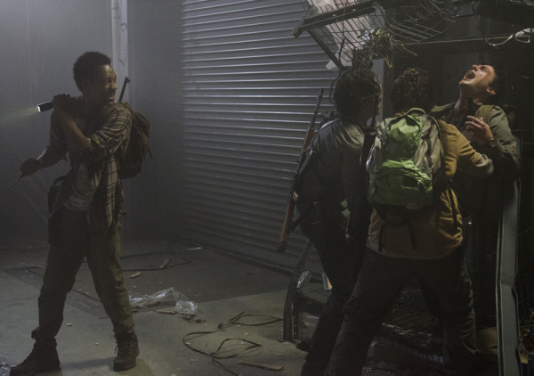 noah glenn trying to save adrian on walking dead spend 2015 images