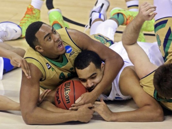 notre dame fighting for kentuckys balls march madness 2015