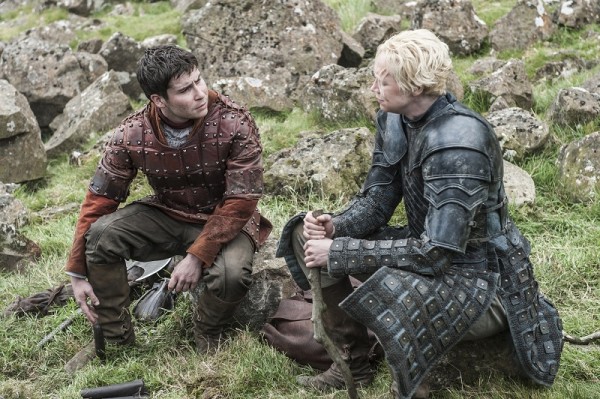 brienne and pod seeking shelter on game of thrones 2015 recap
