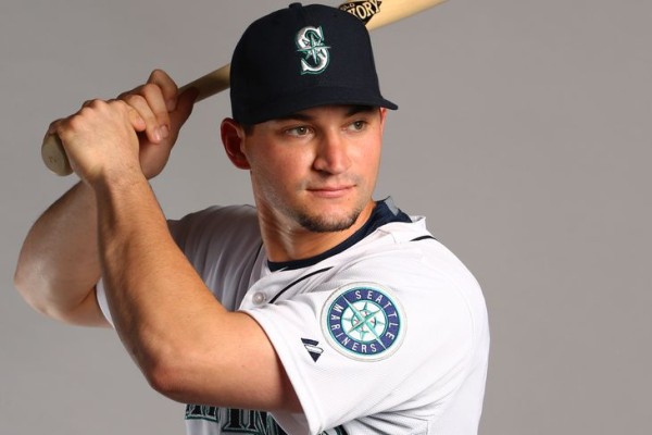 mike zunino catches for seattle mariners 2015 cactus league