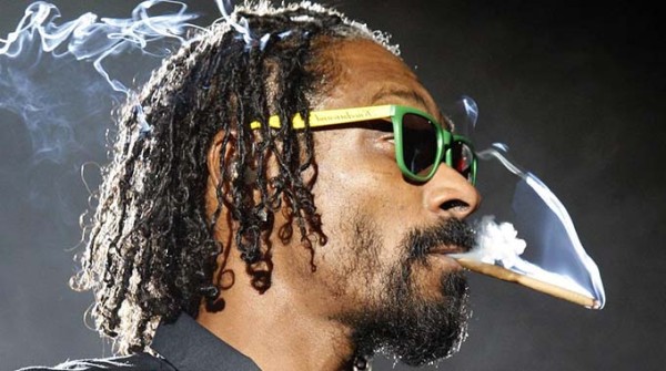 snoop dogg stopped in italy for too much cash 2015 gossip