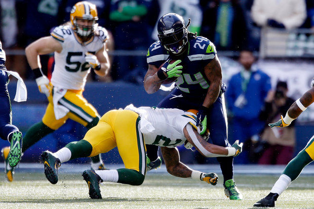marshawn lynch gets sacked in bulge by packers 2014