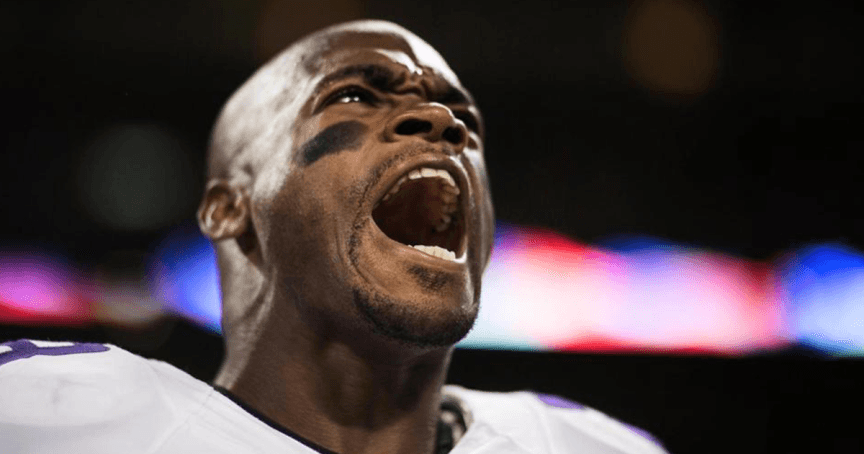 adrian peterson goes on angry twitter rant about vikings fans 2015