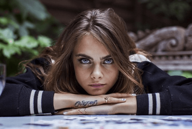 cara delevingne papter towns interview goes awry 2015 gossip