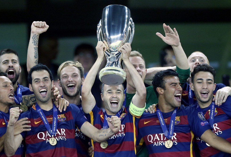 barcelona wins uefa super cup lionel messi soccer 2015