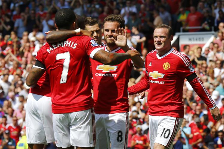 manchester united first two soccer matches 2015 images
