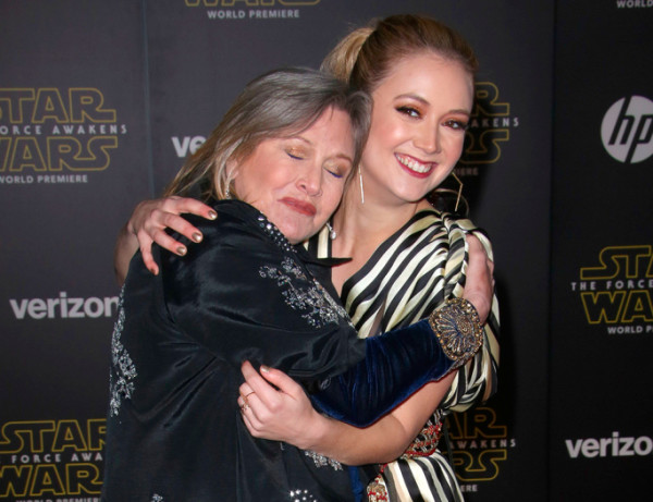 carrie-fisher-and-billie-lourd star wars premiere force awakens 2015