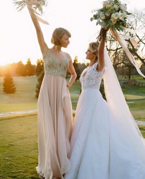 taylor swift shows how to upstage bride 2016 gossip