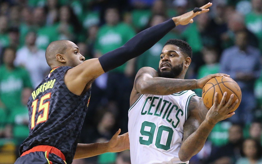 Boston Celtics tie up series beating Atlanta Hawks 104-95 thanks to Isaiah Thomas