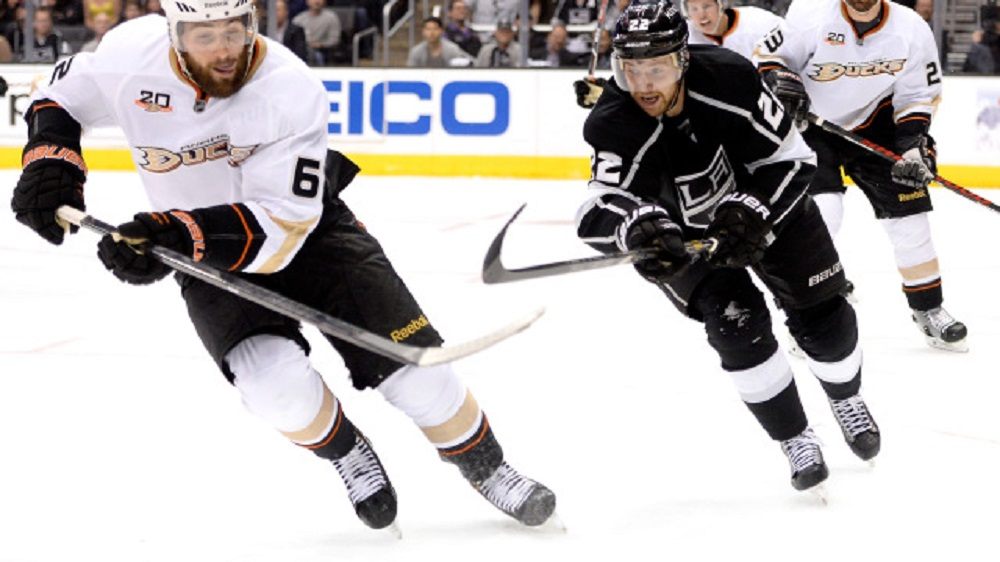 los angeles kings vs anaheim ducks for nhl pacific division face off 2016 images