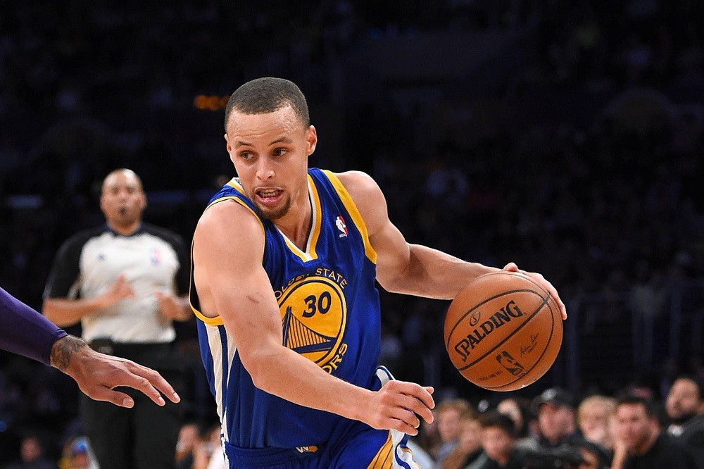 Steph Curry Hurting Basketball for Warriors - Movie TV Tech Geeks News