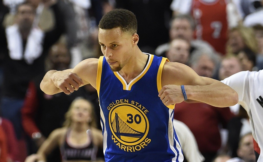 Stephen Curry's Warriors move into semifinals after Blazers win 125-121 2016 images