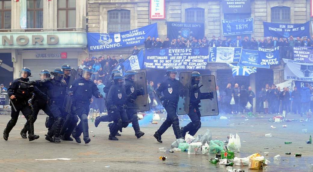 French police use tear gas on English soccer fans at European ...