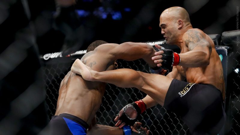 robbie lawler held his own on tyrone wooley 2016 mma