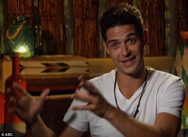 wells adams pops into bachelor in paradise 308