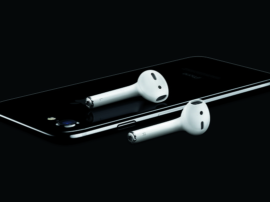 iphone airpods images