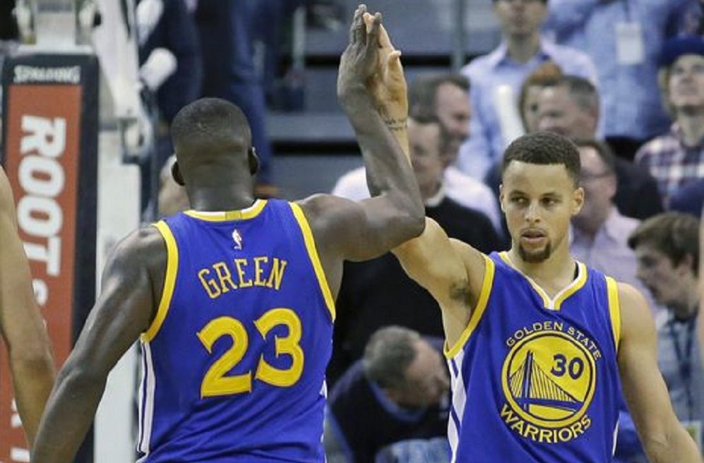 ESPN hit piece doesn't sway Stephen Curry from Draymond Green 2016 images