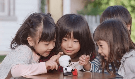 kirobo mini with kids