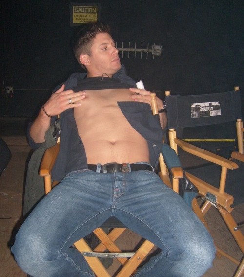 winchester brother dean rubbing nips