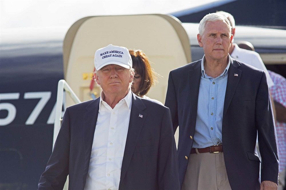 donald trump making smart use of mike pence 2016 images