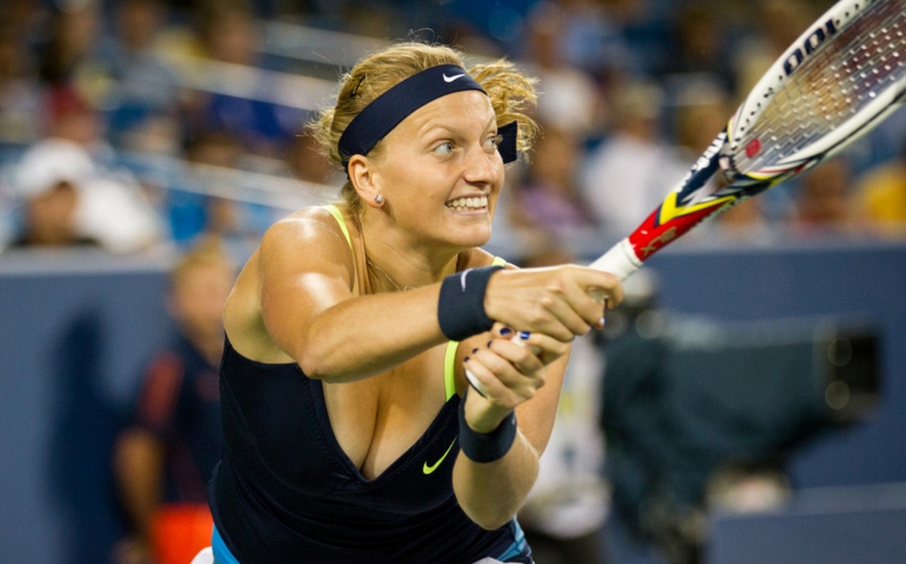 Petra Kvitova to miss 3 months after stabbing 2016 images