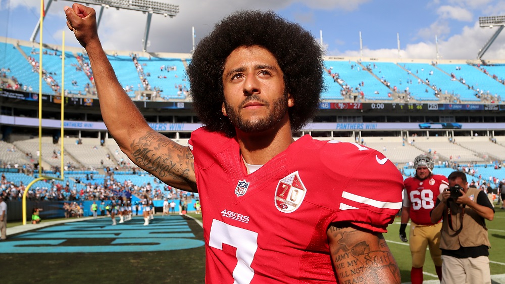 Colin Kaepernick continues setting bar lower for himself 2016 images