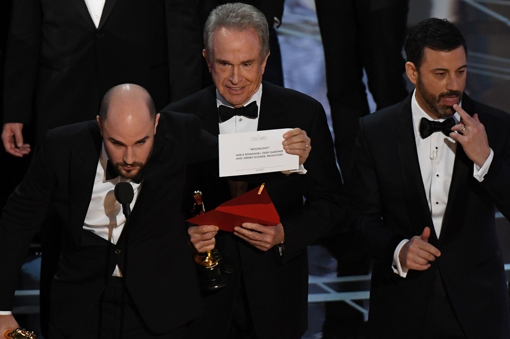 Was 2017 Academy Awards Gaffe Staged and Deliberate images