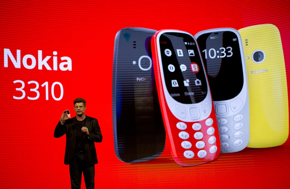 Why the Nokia 3310 Stole the Show at MWC 2017 images