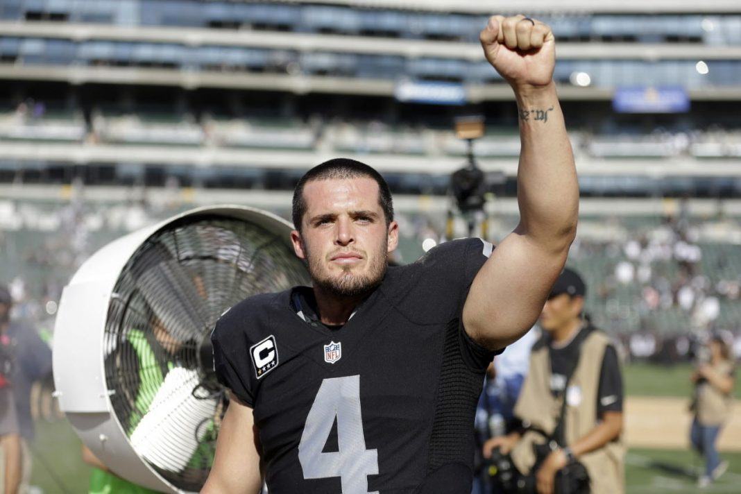 derek carr stays with raiders five years more