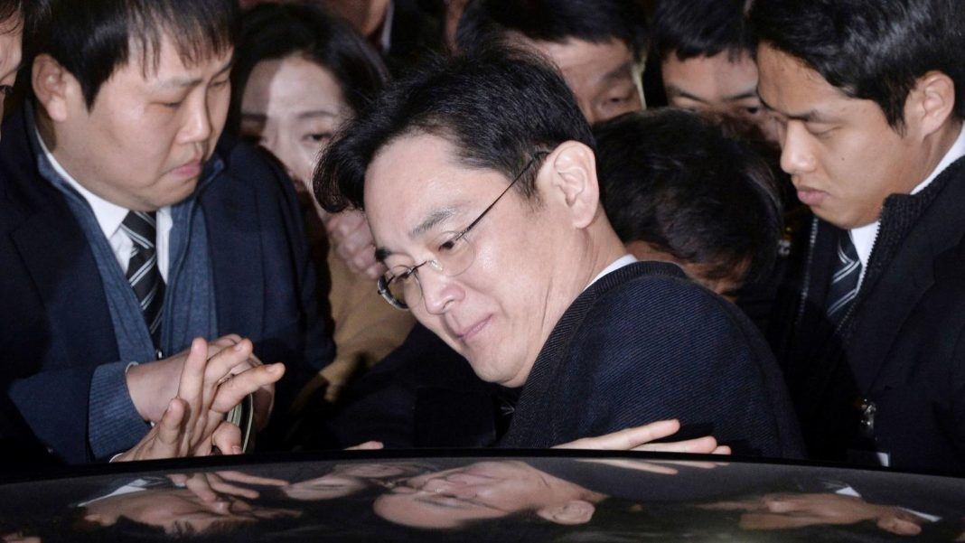 how will Lee Jae-yong arrest affect samsung 2017 image