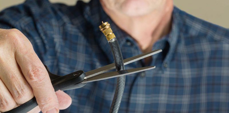 cord cutting affecting comcast bottom line
