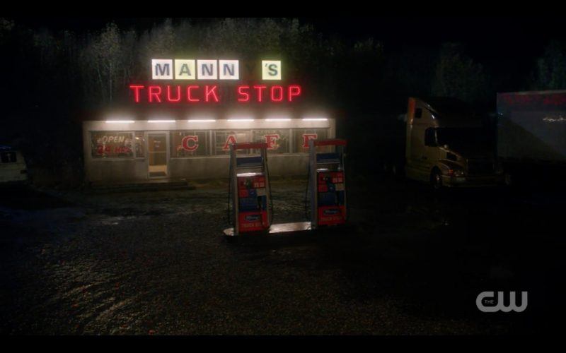 supernatural mannys diner truck stop exterior images