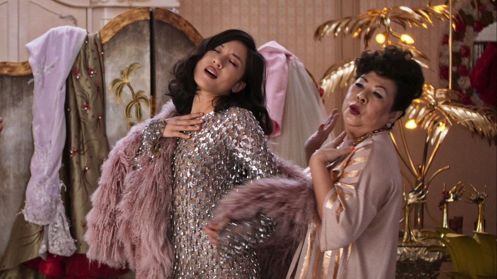 crazy rich asians cast images at box office