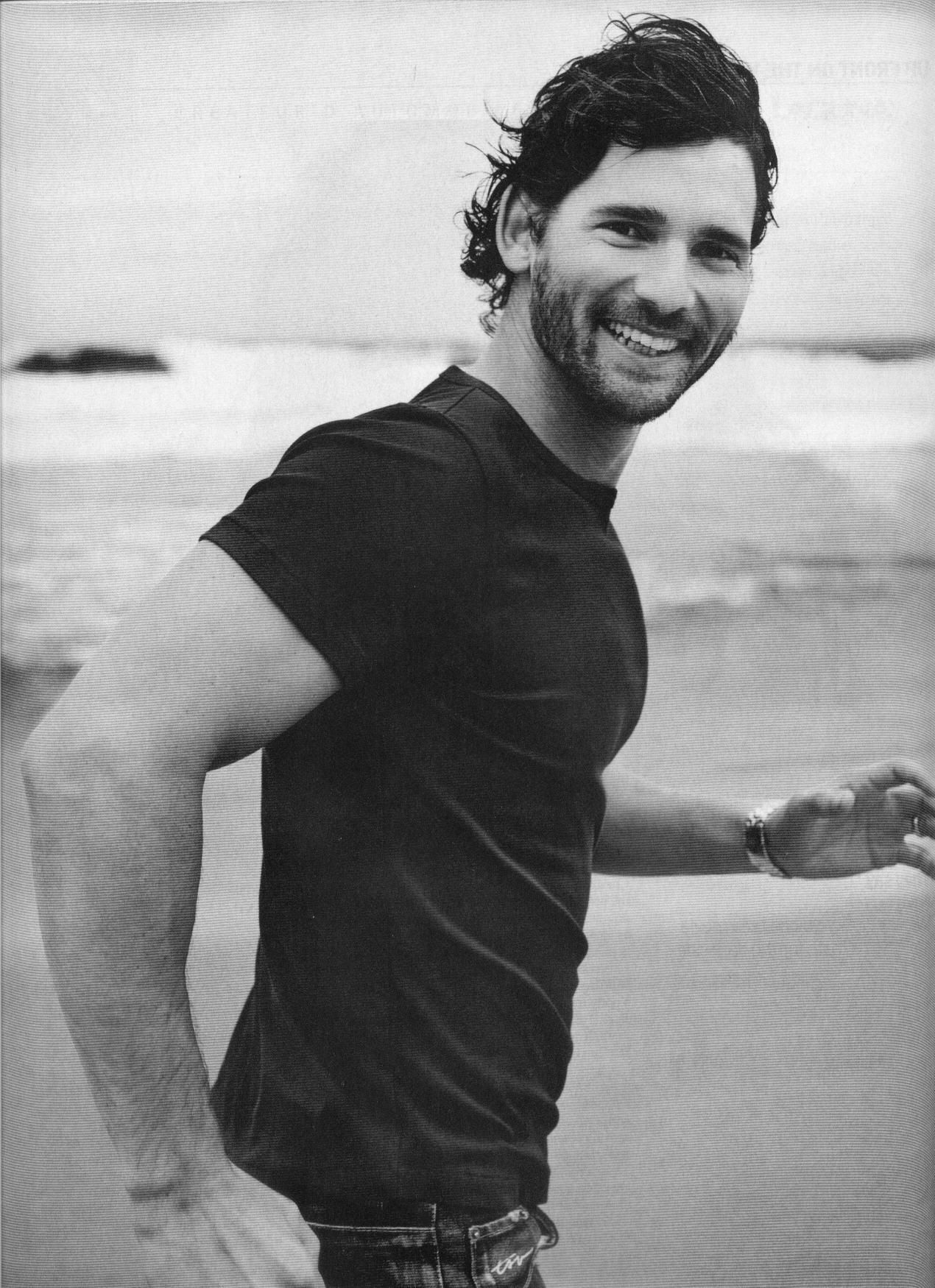eric bana on beach with movie tv tech geeks interview