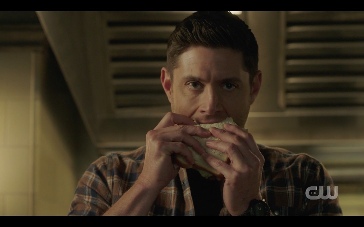 SPN 1415 Dean Winchester guilt eating sandwich