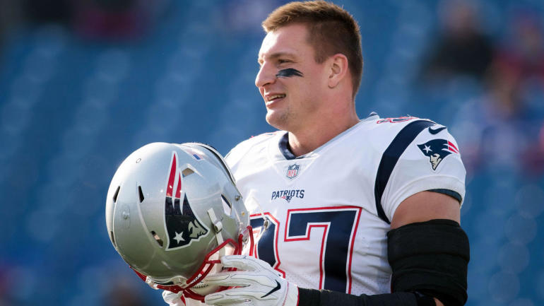 Rob Gronkowski retires from NFL New England Patriots.